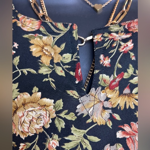 Seema Black Floral‎ Long Sleeve V- Neck Blouse - Picture 3 of 9